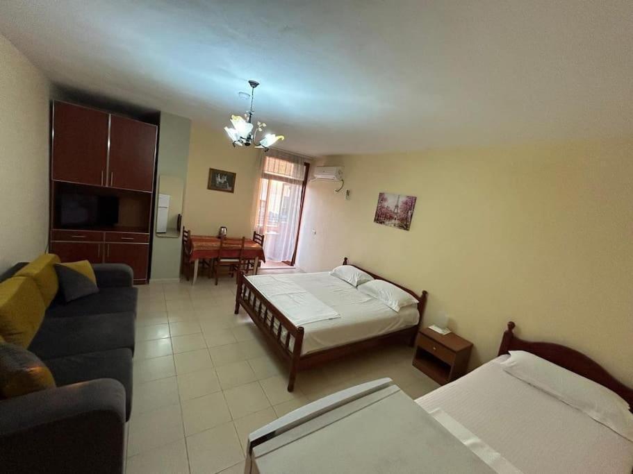 Rezidenca Hasanaj 36 Apartamento *